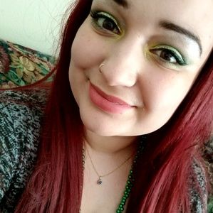 Meet your Posher, Emerald